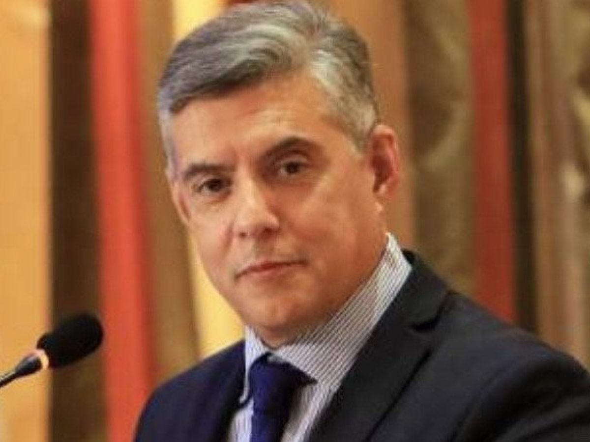 Κώστας Αγοραστός: Από τα έργα μας στις “οθόνες”σας – και από την ευθύνη στην οικειοποίηση