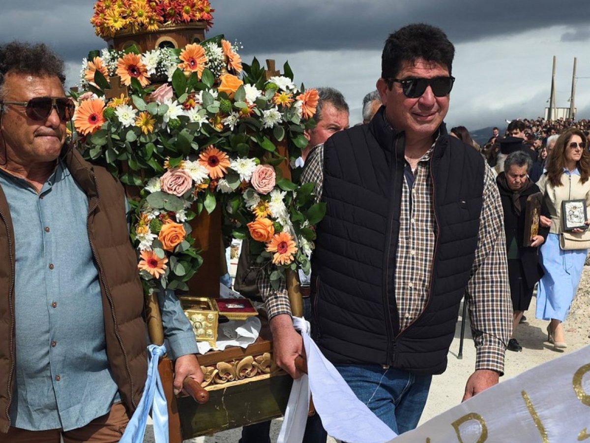 Κουφονήσι: Με λαμπρότητα ο εορτασμός του Αγίου Γεωργίου – Τα εντυπωσιακά έθιμα του νησιού (video+φώτος)