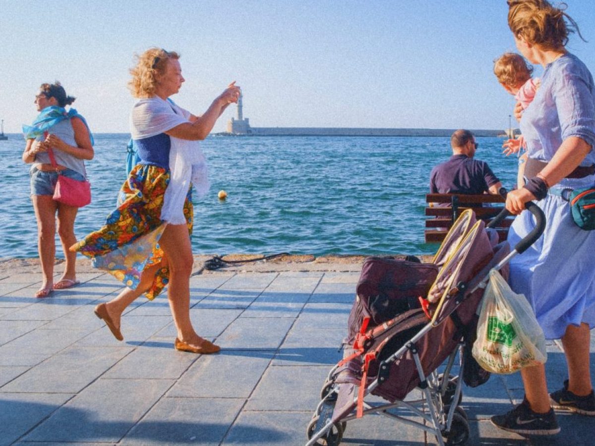 Κρήτη: Επιβεβαιώνονται οι φόβοι – Χαμηλές πτήσεις στην τουριστική αγορά το Πάσχα όχι λόγω των διαδηλωτών αλλά λόγω του πολέμου