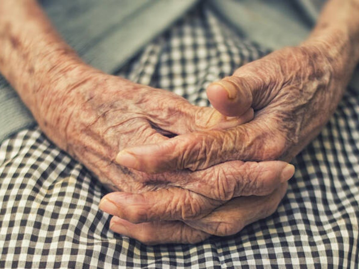 Κρήτη: Πέταξε από το μπαλκόνι 1.500 ευρώ… για να γλιτώσει το πρόστιμο στην Εφορία!