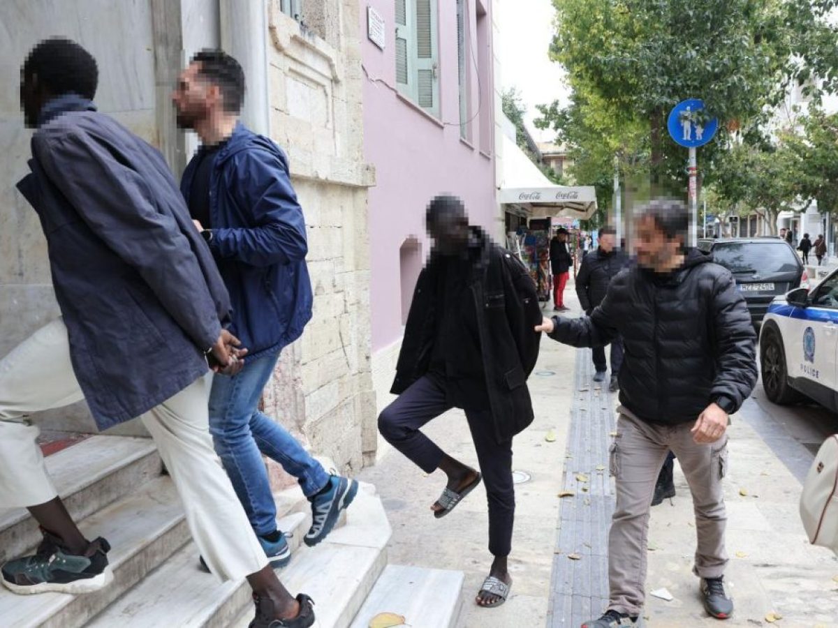 Κρήτη: Στη φυλακή οι διακινητές που κατηγορούνται ότι πέταξαν 22 νεκρούς μετανάστες στη θάλασσα