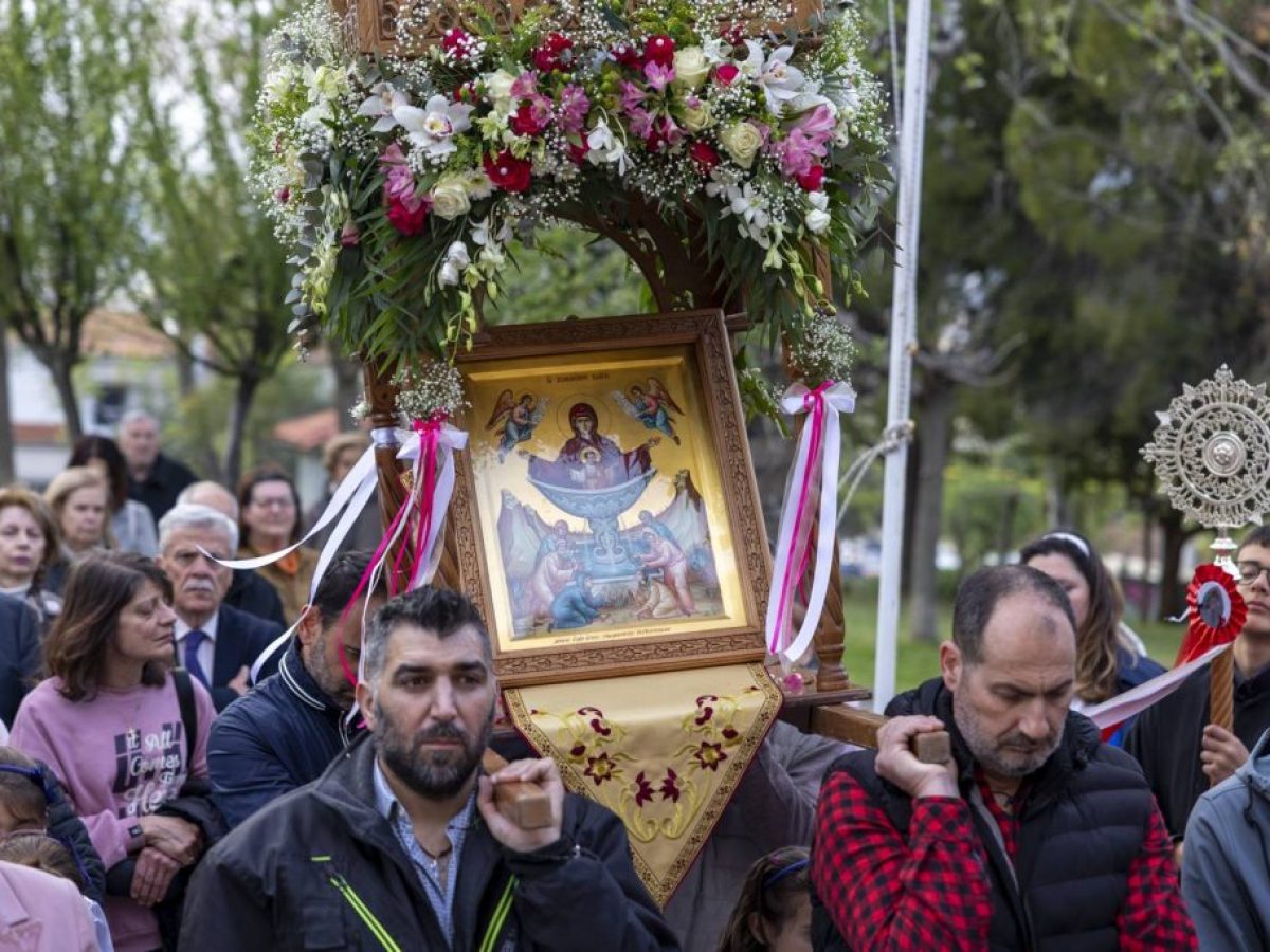 Λαμπρός εορτασμός της Ζωοδόχου Πηγής στο Ψαλίδι Αμαρουσίου παρουσία του Δημάρχου Θεόδωρου Αμπατζόγλου