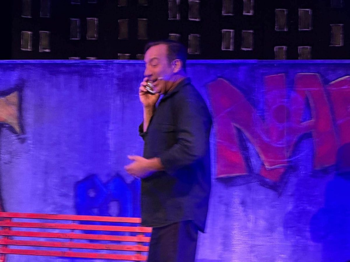 Λάρισα: “Caveman” με τον Σωτήρη Καλυβάτση στην Δημοτική Πινακοθήκη (ΦΩΤΟ)