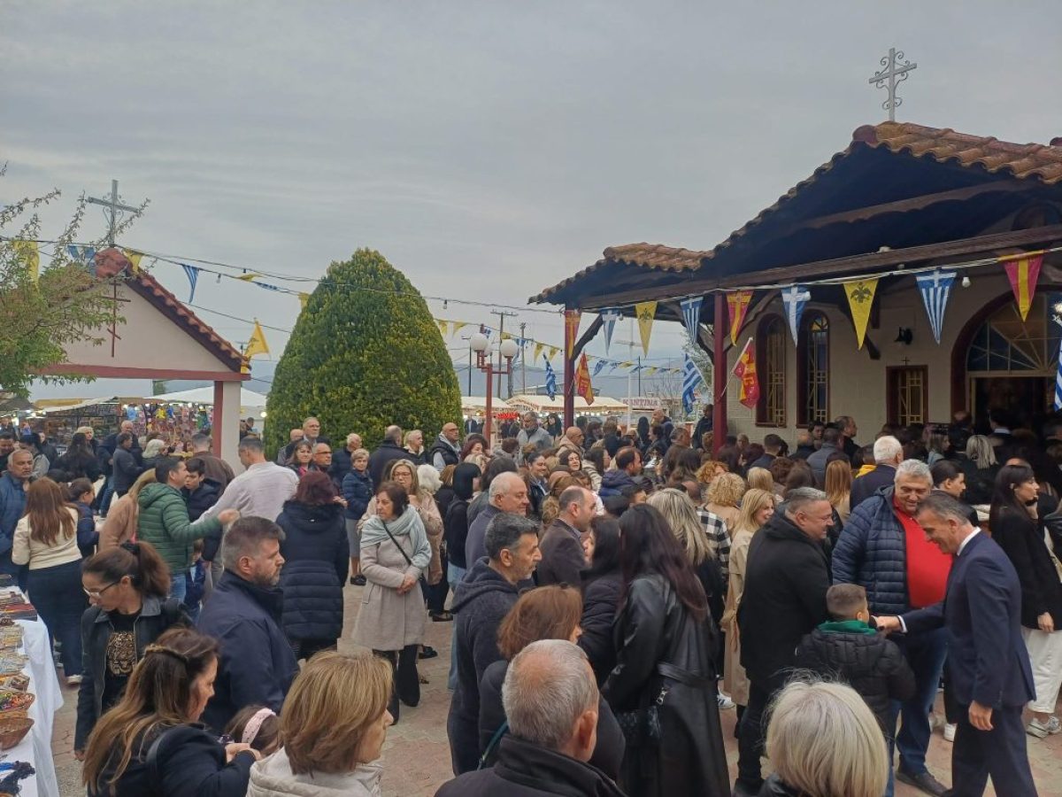 Λάρισα: Πλήθος πιστών στο Ομορφοχώρι για τους Αγίους Ραφαήλ, Νικολάου και Ειρήνης – ΦΩΤΟ