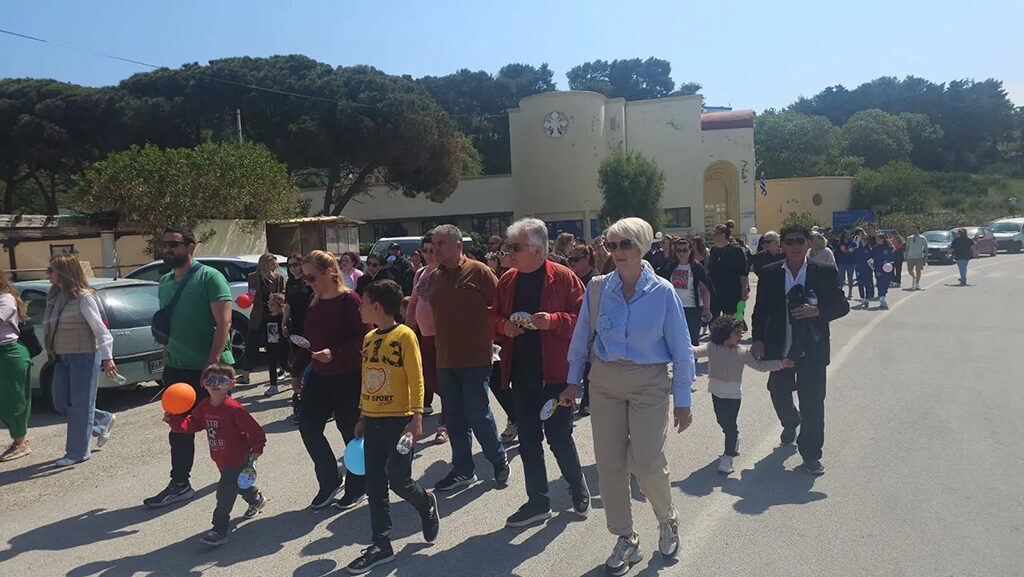 leros-plithos-kosmou-stin-ekdilosi