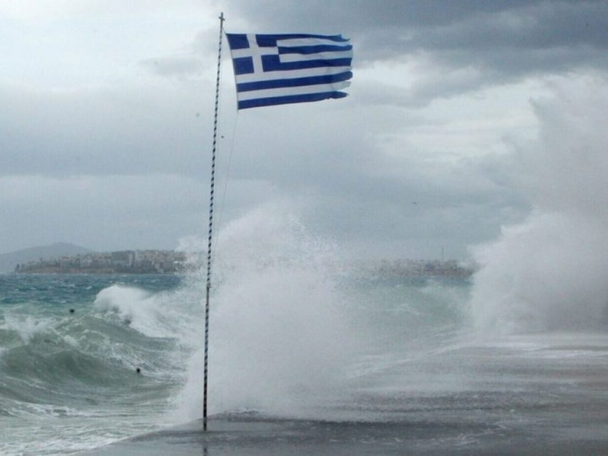 Λιμεναρχεία Σύρου και Νάξου: Συνεχίζουν τα αυξημένα μέτρα λόγω των ισχυρών ανέμων