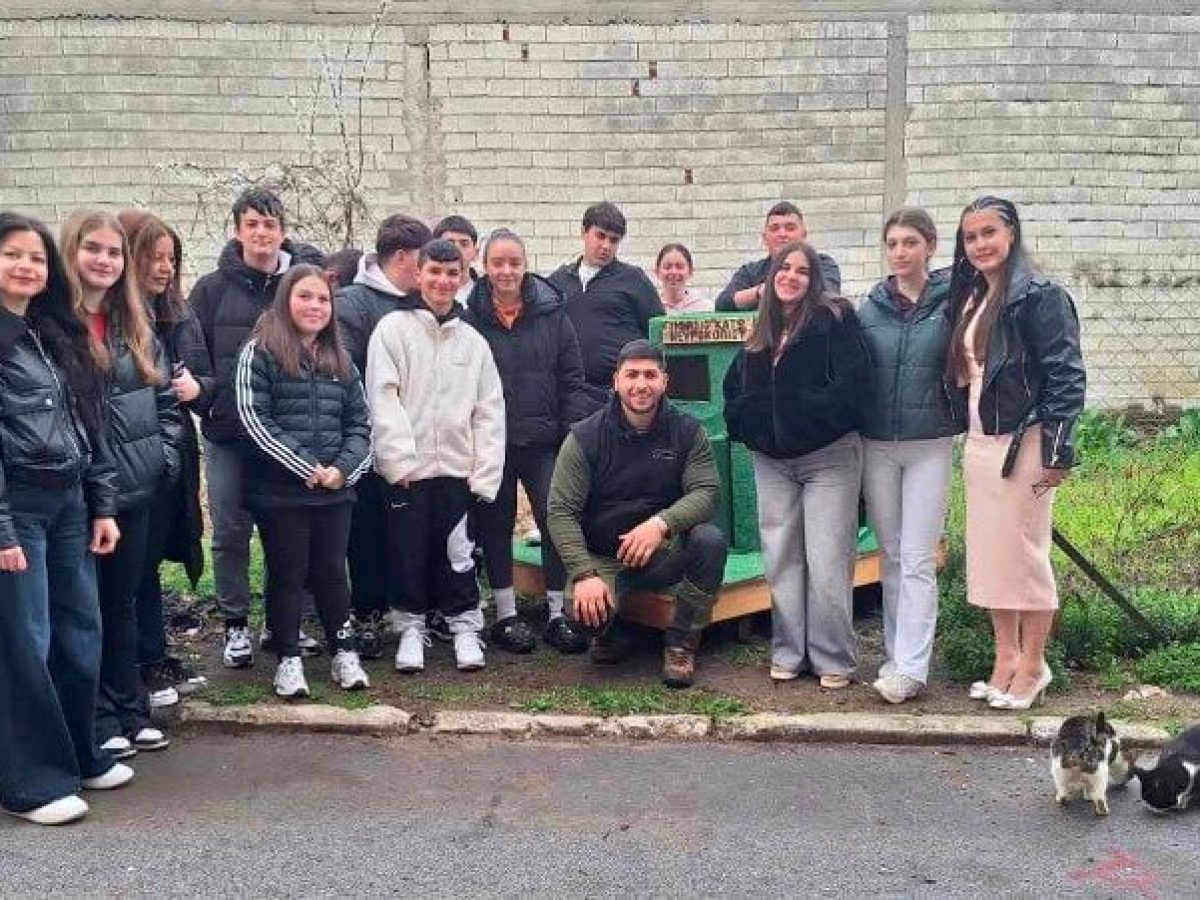 Μαθήματα ανθρωπιάς από το Γυμνάσιο Νευροκοπίου  Τα παιδιά “χτίζουν” το μέλλον για τα αδέσποτα