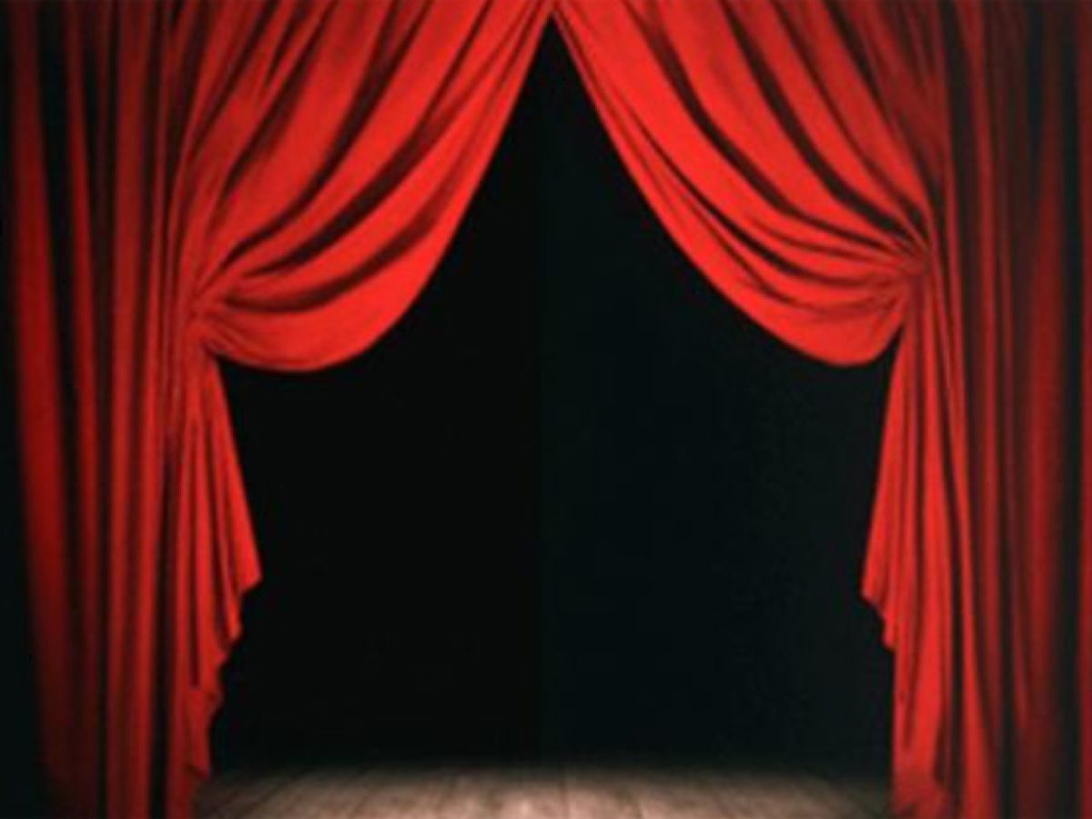 Μαθητές του 4ου Δημοτικού Σχολείου Χολαργού επί… σκηνής