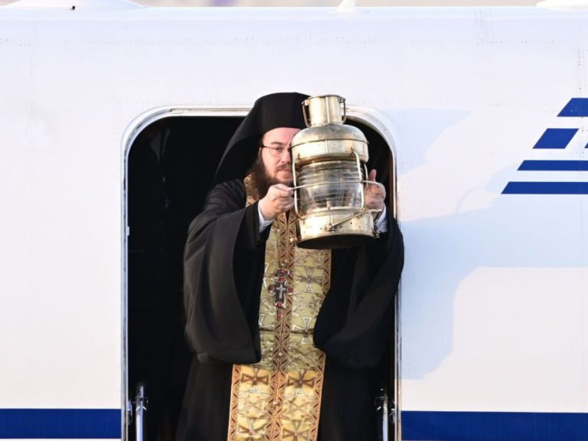 Με SKY express θα φθάσει το Άγιο Φως στη Ρόδο