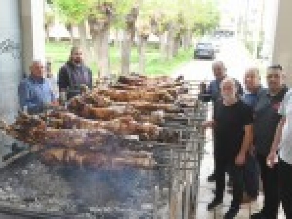 Με ευχές και χαμόγελα το Πασχαλινό Γλέντι στην Πάτρα