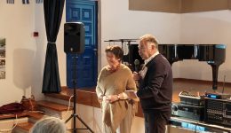 me-epitichia-i-omilia-tis