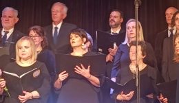 me-epitichia-pragmatopiithike-i-mousiki