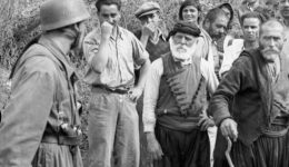 me-fotografies-apo-ti-sfagi