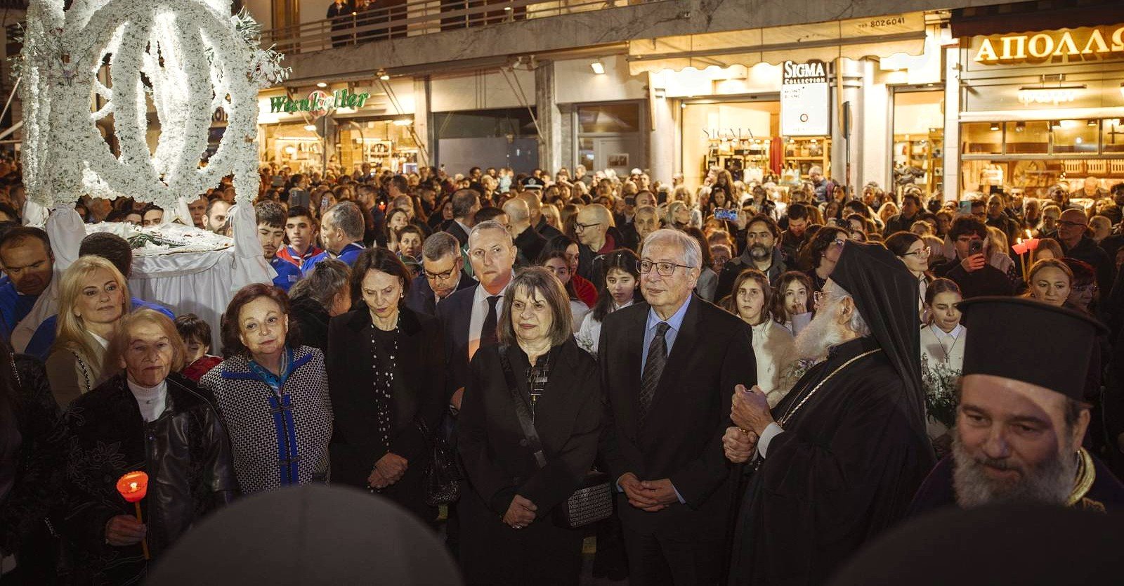 me-katanixi-i-&Alpha;kolouthia-tis