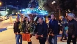 me-katanixi-i-Αkolouthia-ke-1