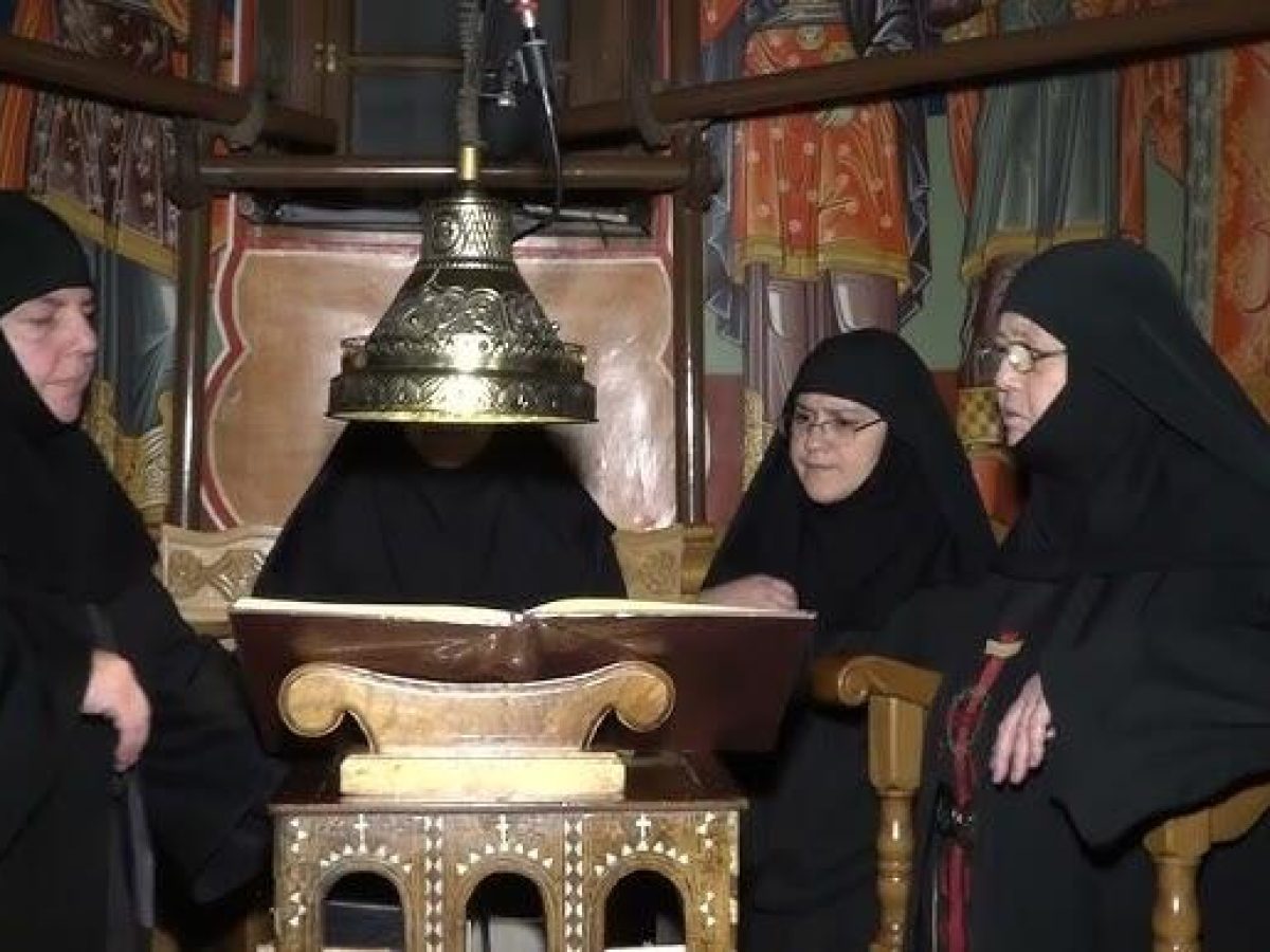 Με κατάνυξη ο Μυστικός Δείπνος στη Μονή Κορμπόβου: Στιγμές πίστης και περισυλλογής