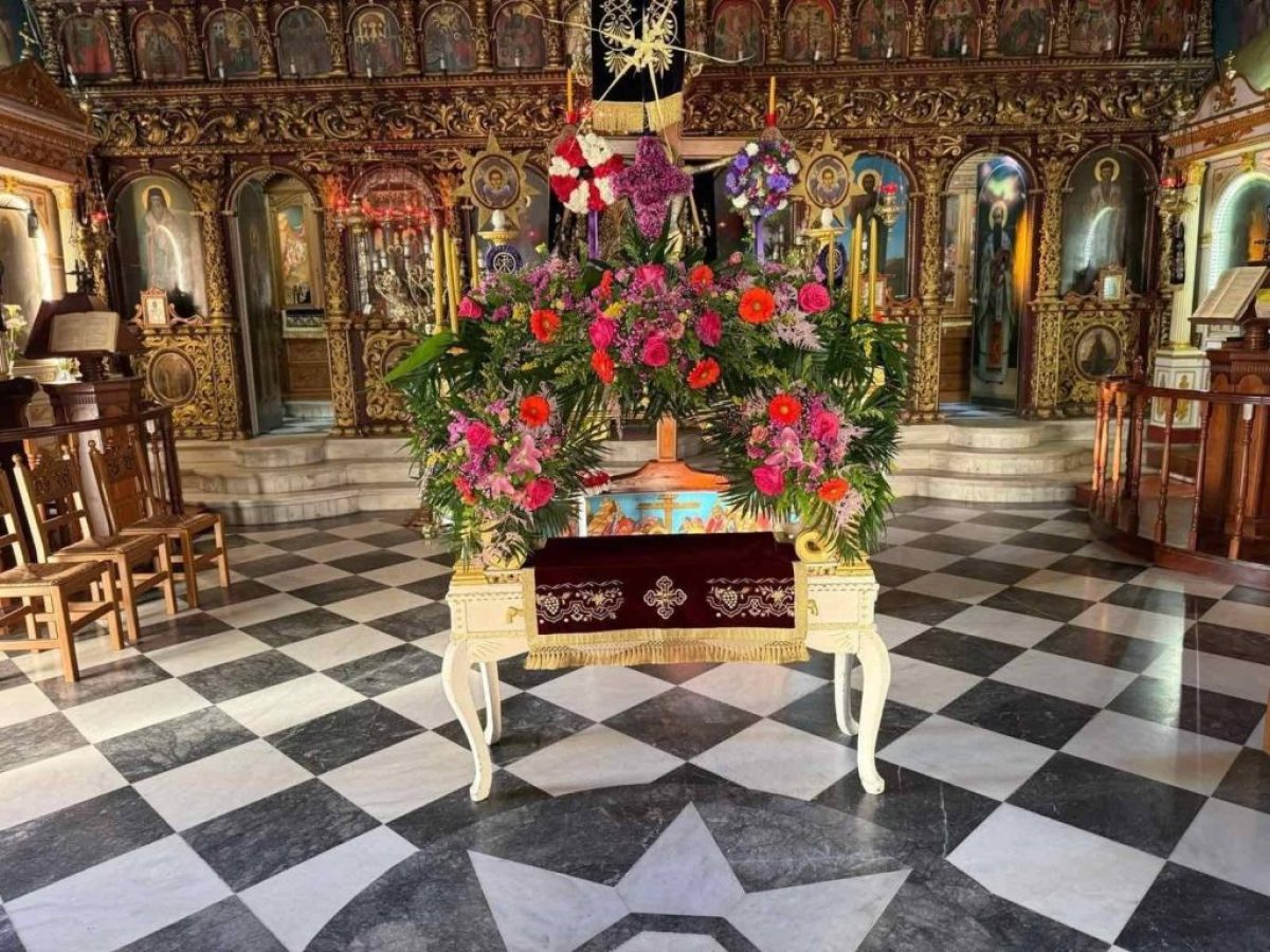 Με μεγάλη συγκίνηση τελέστηκε η Ακολουθία των Παθών στον Πόρο Κεφαλονιάς (βίντεο – εικόνες)