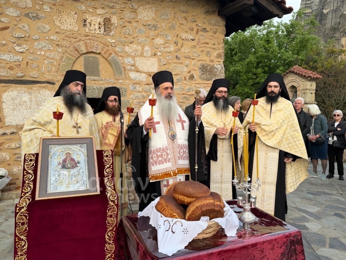 Με τον Μητροπολίτη Θεόκλητο στον Εσπερινό της Ζωοδόχου Πηγής – Αναστάσιμη μέθεξη στη Σκήτη των Σταγών