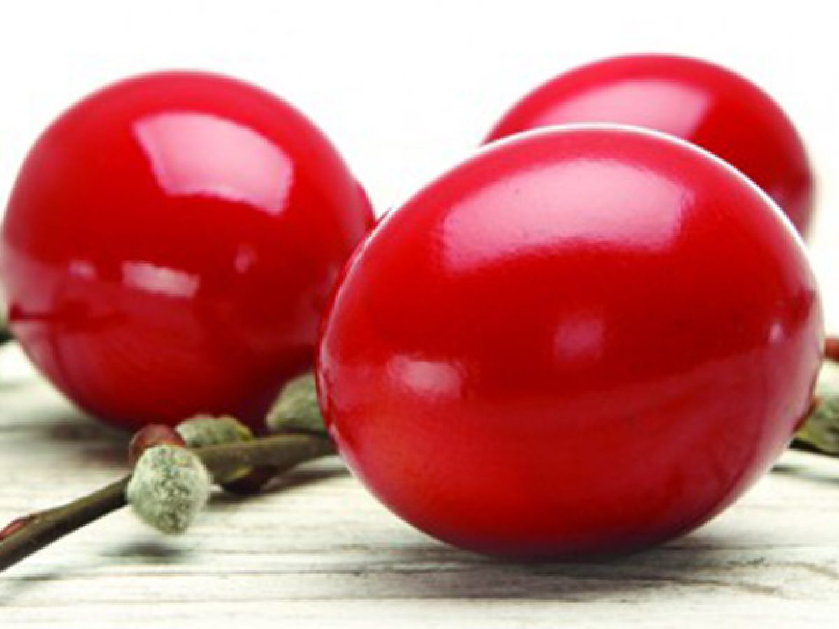 Μεγάλη Πέμπτη – Γιατί βάφουμε κόκκινα αυγά σήμερα;