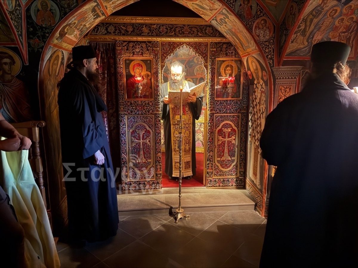 Μεγάλη Τετάρτη με κατάνυξη στη Μονή Αγίου Νικολάου Αναπαυσά Μετεώρων
