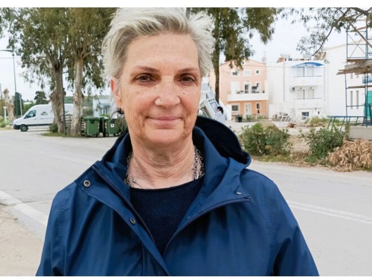 Μαίρη Τριανταφυλοπούλου: «Καθημερινή η επικοινωνία με τον δήμαρχο | Επισκέπτες θα έρθουν, το νησί θα είναι έτοιμο»; «Δεν πρέπει να κοιμούνται αλλά να βρίσκονται έξω στους δρόμους»