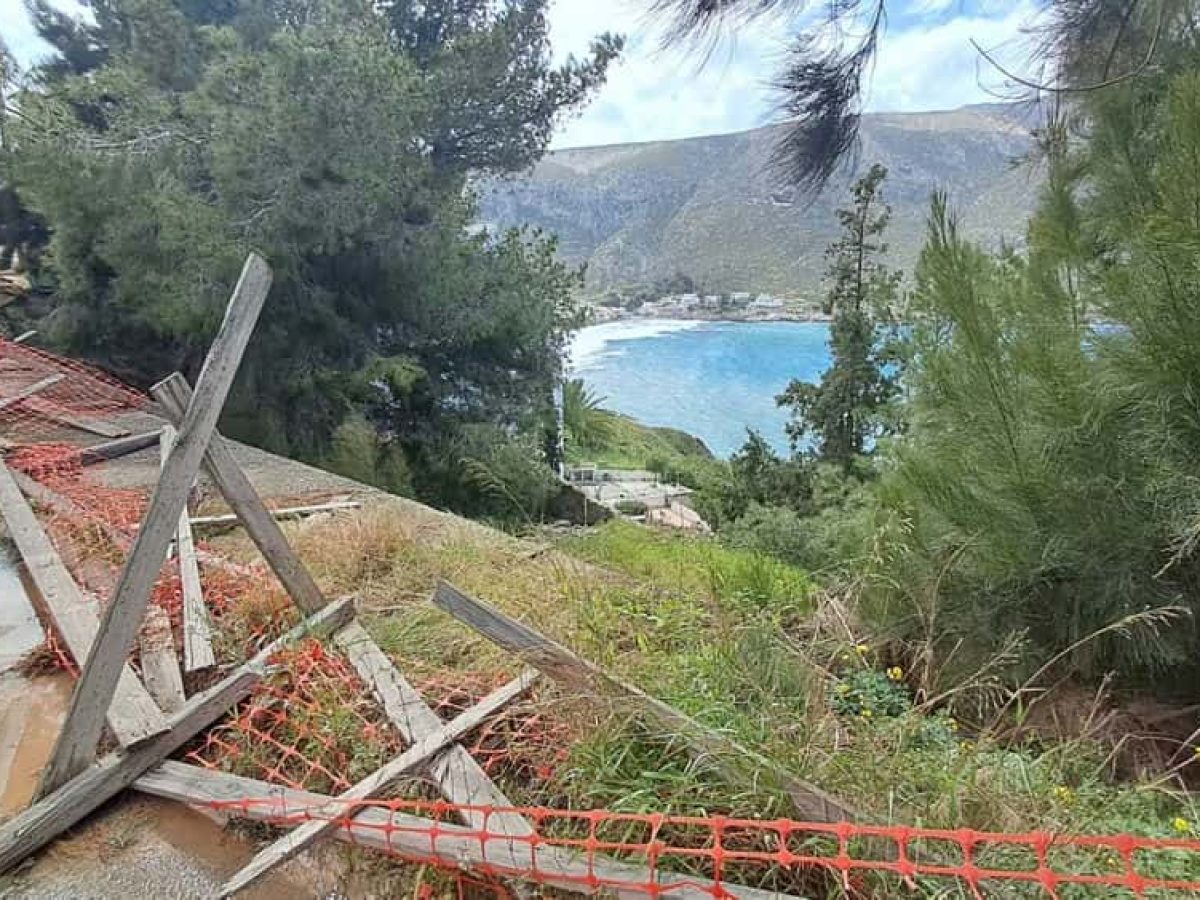Μετά από δύο δεκαετίες, σε τροχιά οριστικής λύσης η αποκατάσταση της καθίζησης στον δρόμο προς Πλατύ Γιαλό-Μετά το τέλος του καλοκαιριού ξεκινούν οι εργασίες (video)