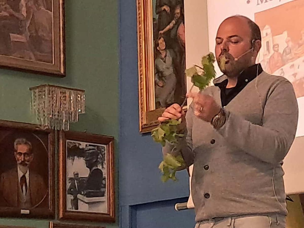 Μια ξεχωριστή πολιτιστική εκδήλωση αφιερωμένη στα “πασχαλινά έθιμα της Καλύμνου” με ομιλητή τον φιλόλογο-λαογράφο Δρ. Μερκούριο Βολονάκη (video)