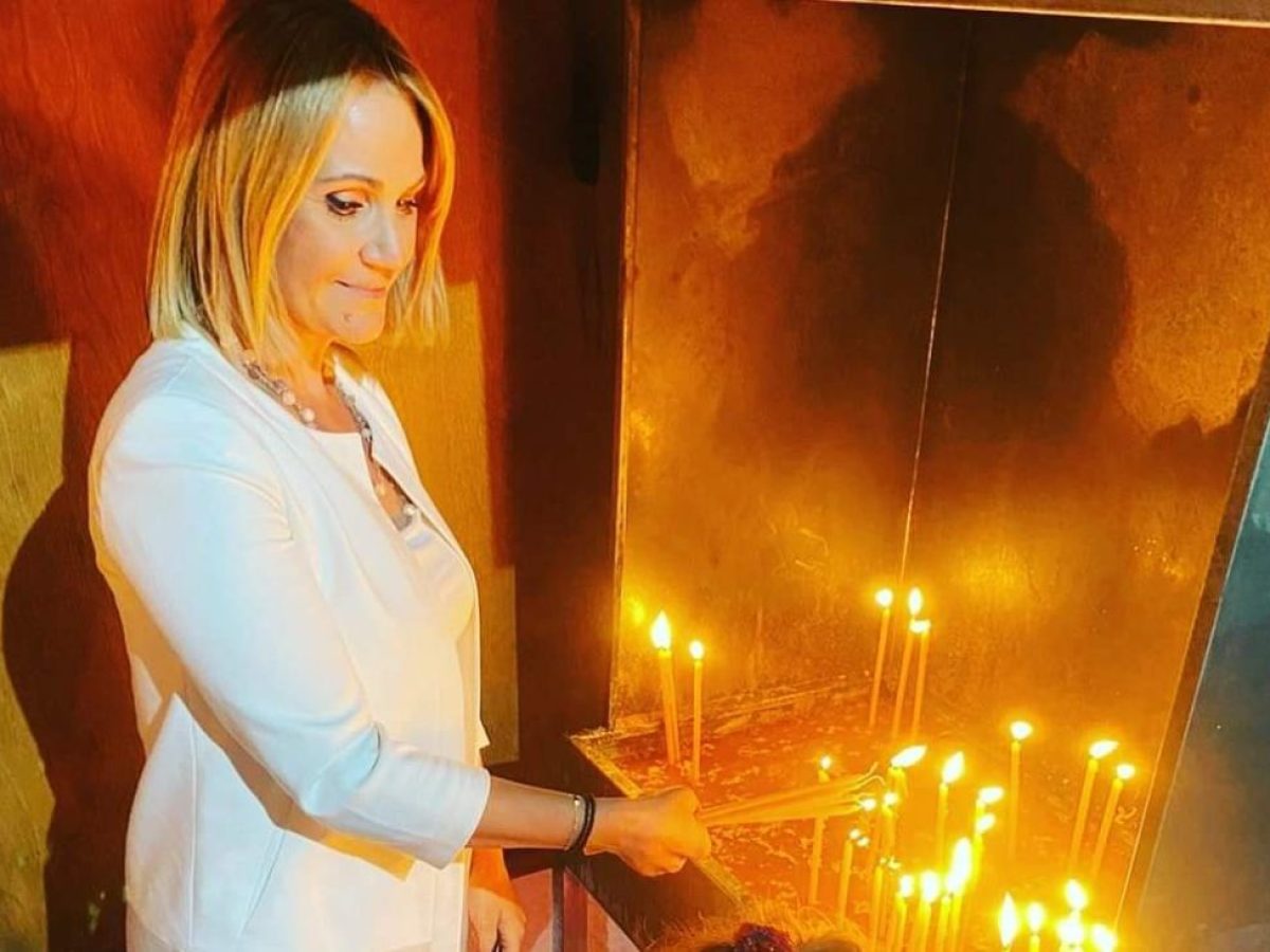 Μίκα Ιατρίδη: «Το Φως της Ανάστασης μας ενώνει και μας δίνει δύναμη να προχωρήσουμε μπροστά».