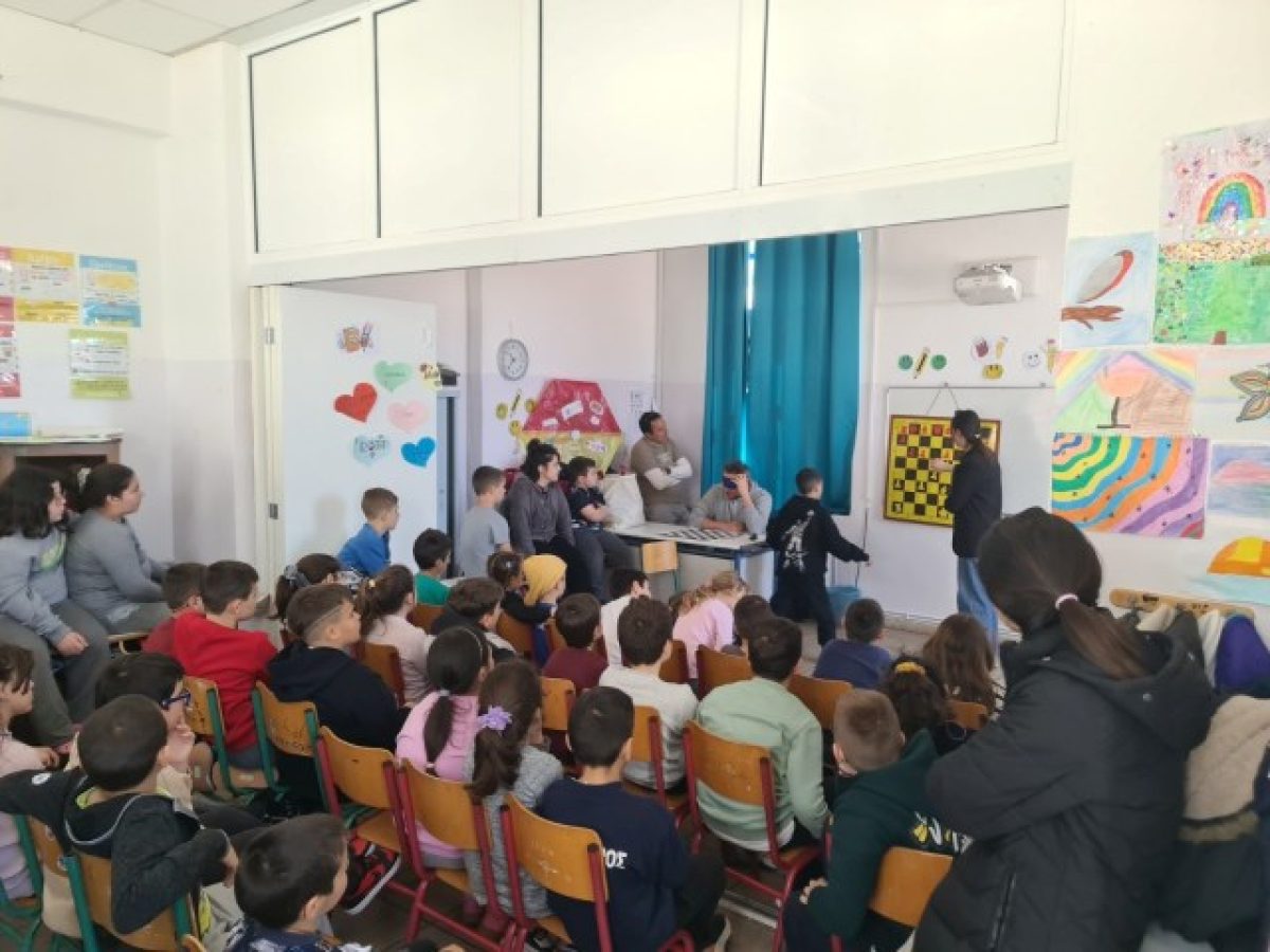 Μικροί σκακιστές και σκακίστριες στην Ικαρία εμπνέονται και δημιουργούν!