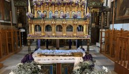 milos-i-anthostolisti-epitafii-stous-1