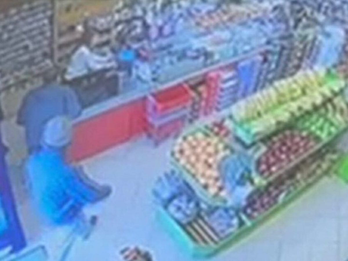 Μύτικας: Σχηματισμός δικογραφίας για απόπειρα ληστείας με καραμπίνα, βίντεο από τις κάμερες ασφαλείας