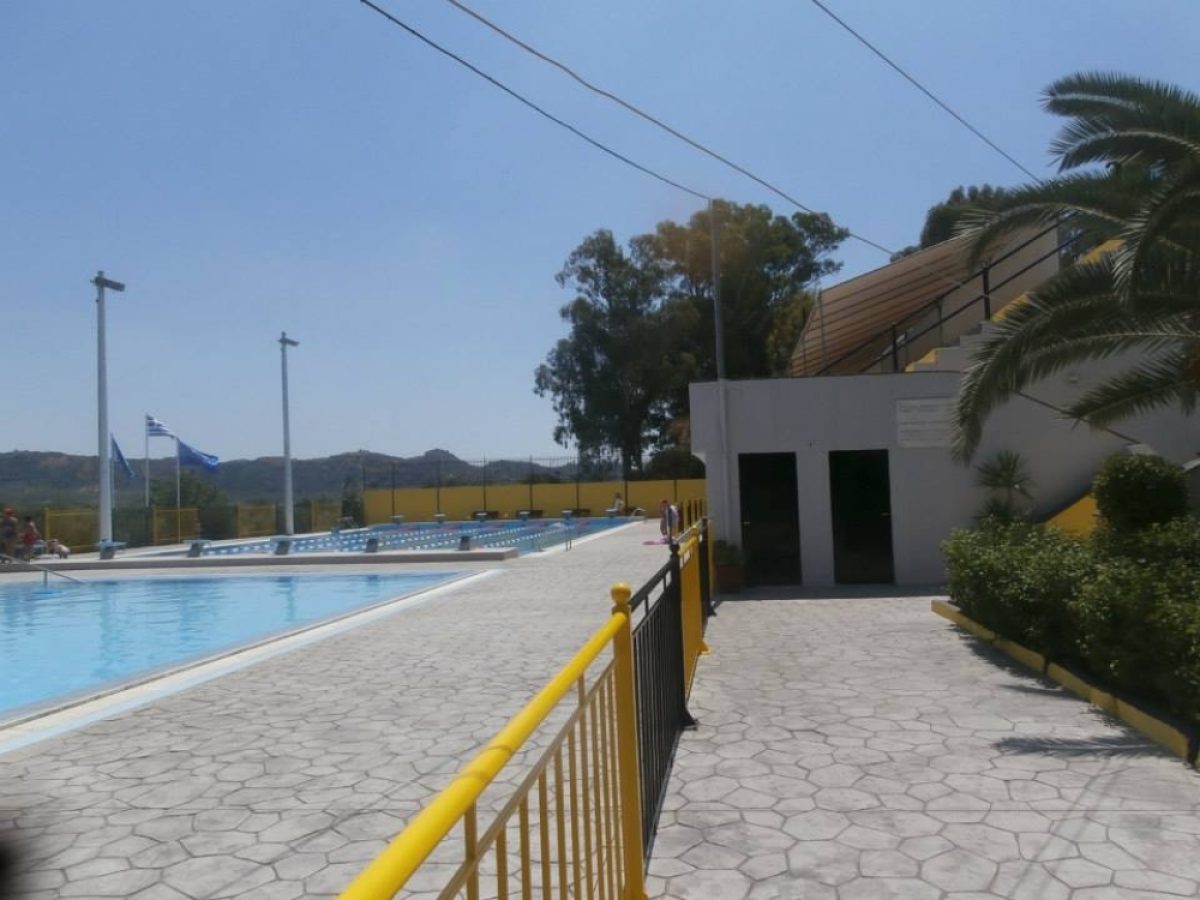 «Μπλουμ» λόγω στατικότητας το Κολυμβητήριο;