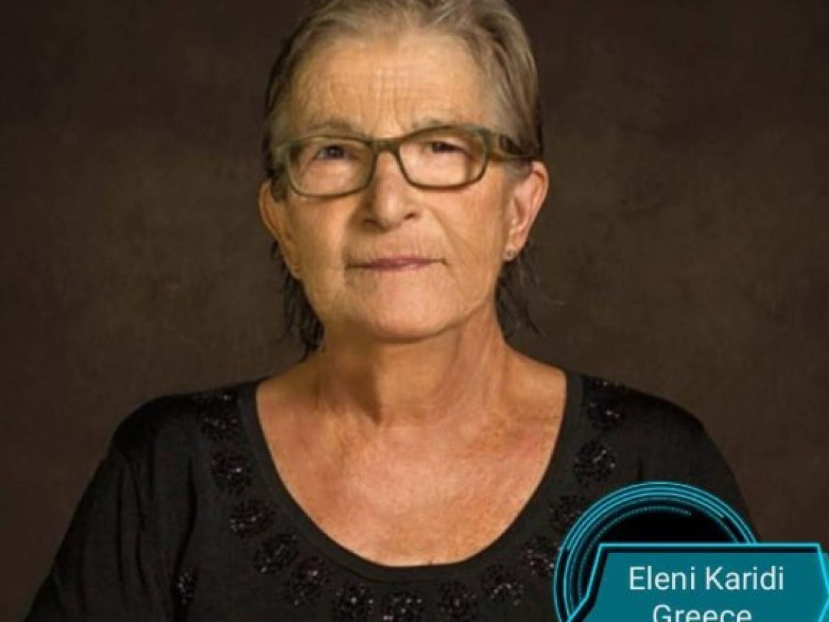 ΜΑΝΟΣ ΚΟΝΣΟΛΑΣ: «Η Ελένη Καρύδη μετέτρεψε τον πόνο της απώλειας του γιου της σε προσφορά για τη κοινωνία και τους συνανθρώπους της»