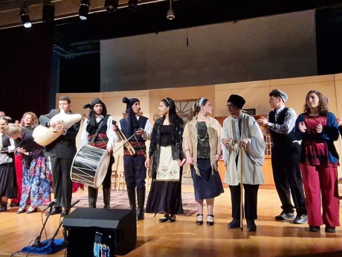 «Να γίνει θεσμός»: Νέοι δίνουν φωνή στο ποντιακό θέατρο – Έρχεται το 2ο Πανελλαδικό Φεστιβάλ της ΠΟΕ