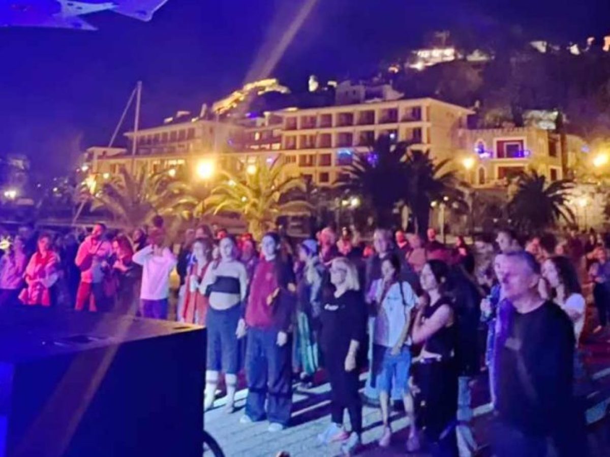 Ναύπλιο: Η αντιπολεμική συναυλία που διοργάνωσαν εργατικά σωματεία και σύλλογοι της Αργολίδας