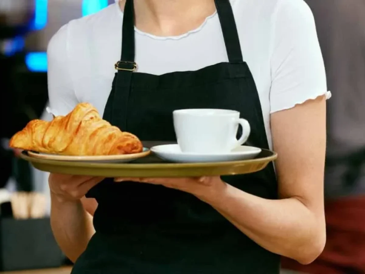 Ναύπλιο: Ζητείται σερβιτόρα και λαντζιέρα