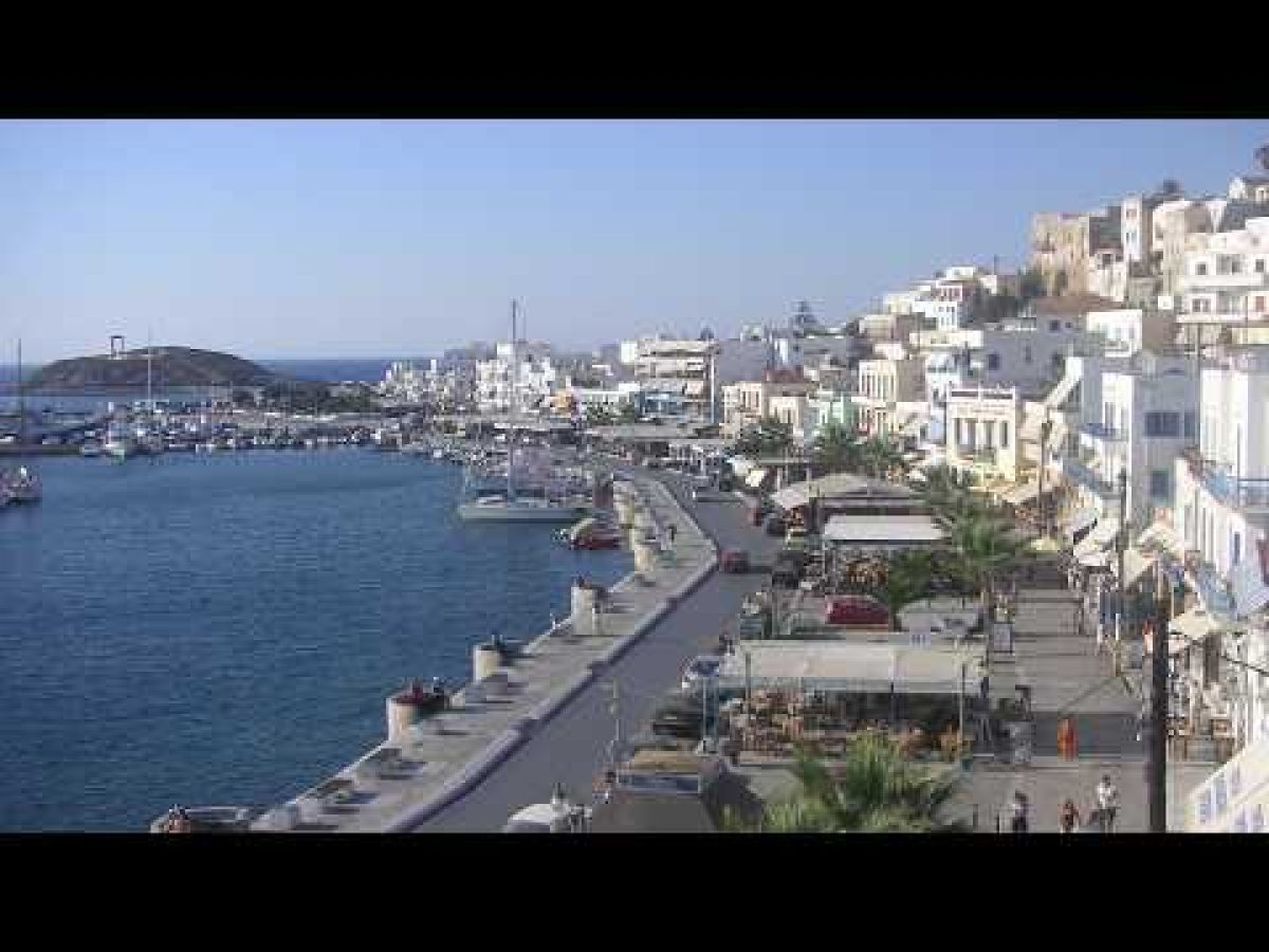 Νάξος: Νησιώτικο γλέντι στην παραλία της Χώρας με μουσική… μέσα από τη θάλασσα την Κυριακή του Πάσχα