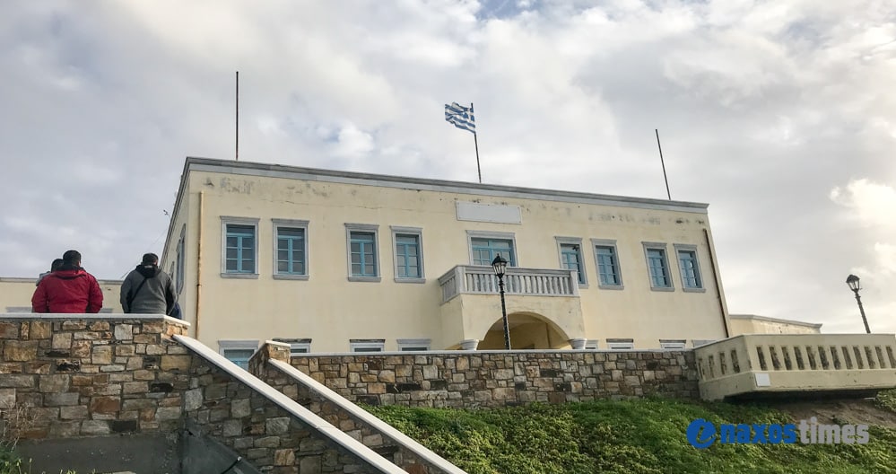 naxos-sinedriazi-i-dimotiki-epitropi