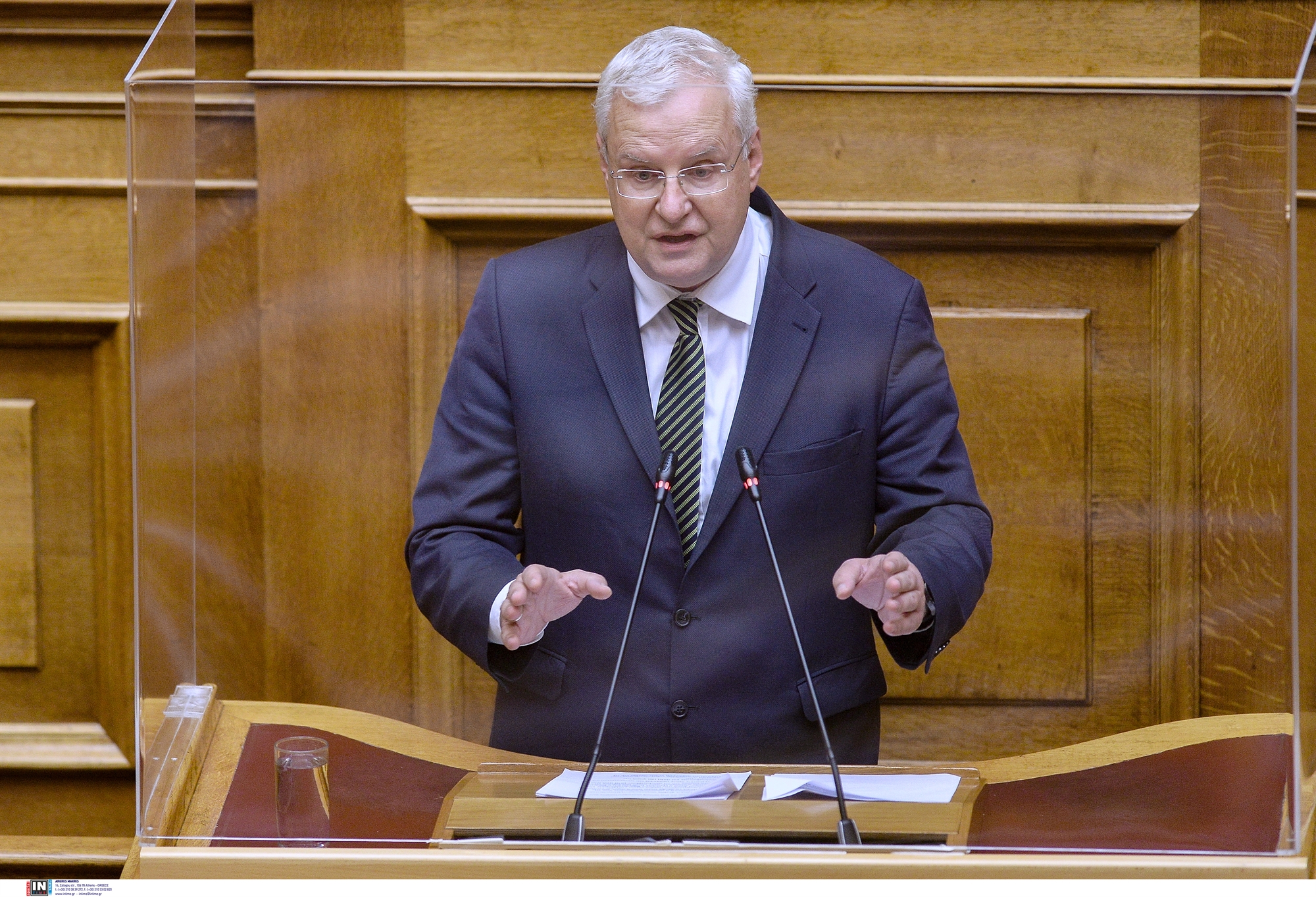 nea-epikeri-erotisi-ilchan-Αchmet