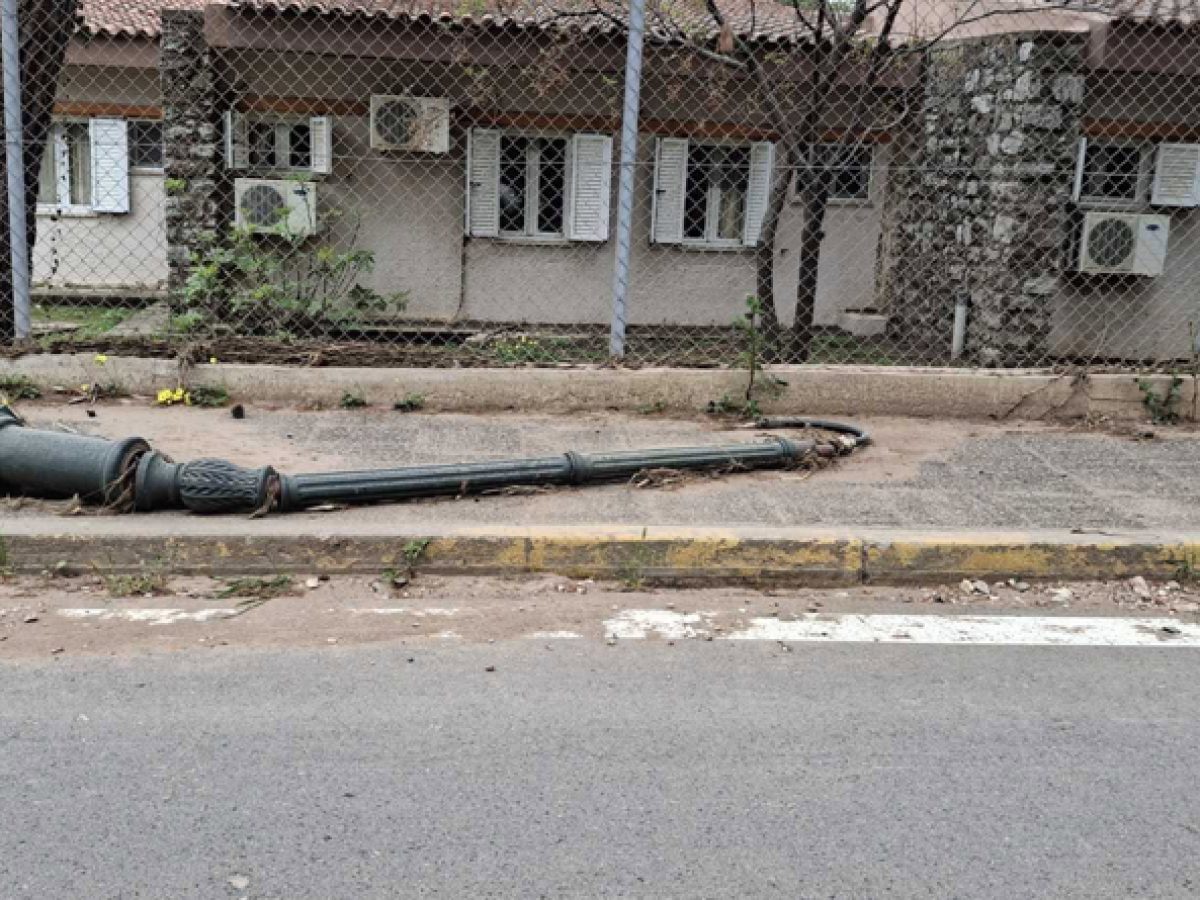 &Nu;έ&alpha; &Mu;ά&kappa;&rho;&eta;: &Omicron; Ά&gamma;&iota;&omicron;&sigmaf; &Alpha;&nu;&delta;&rho;έ&alpha;&sigmaf; &alpha;&phi;&eta;&mu;έ&nu;&omicron;&sigmaf; &sigma;&tau;&eta;&nu; &tau;ύ&chi;&eta; &tau;&omicron;&upsilon;! (&phi;&omega;&tau;ό)
