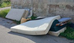 nea-makri-oute-ena-oute