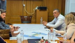 nea-pteriga-sto-girokomio-Άgios-1