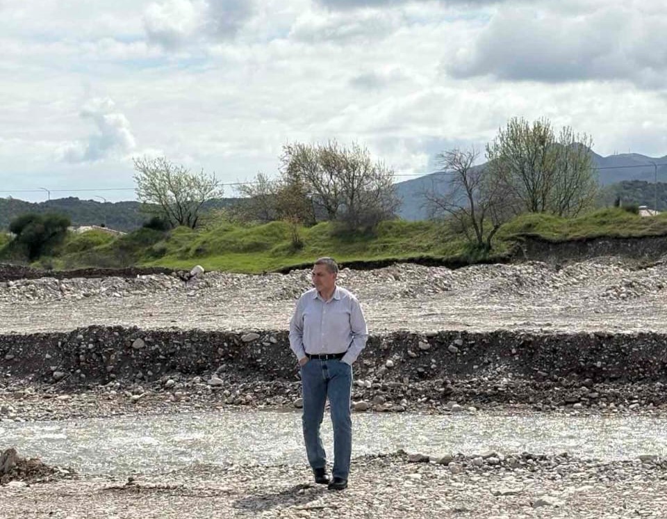 neo-grafio-periferiarchi-sta-trikala