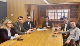neos-fotismos-se-oli-tin