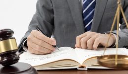 nomiki-ekdilosi-sti-larisa-gia