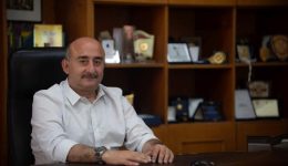 o-dimarchos-trikkeon-sigcheri-ton