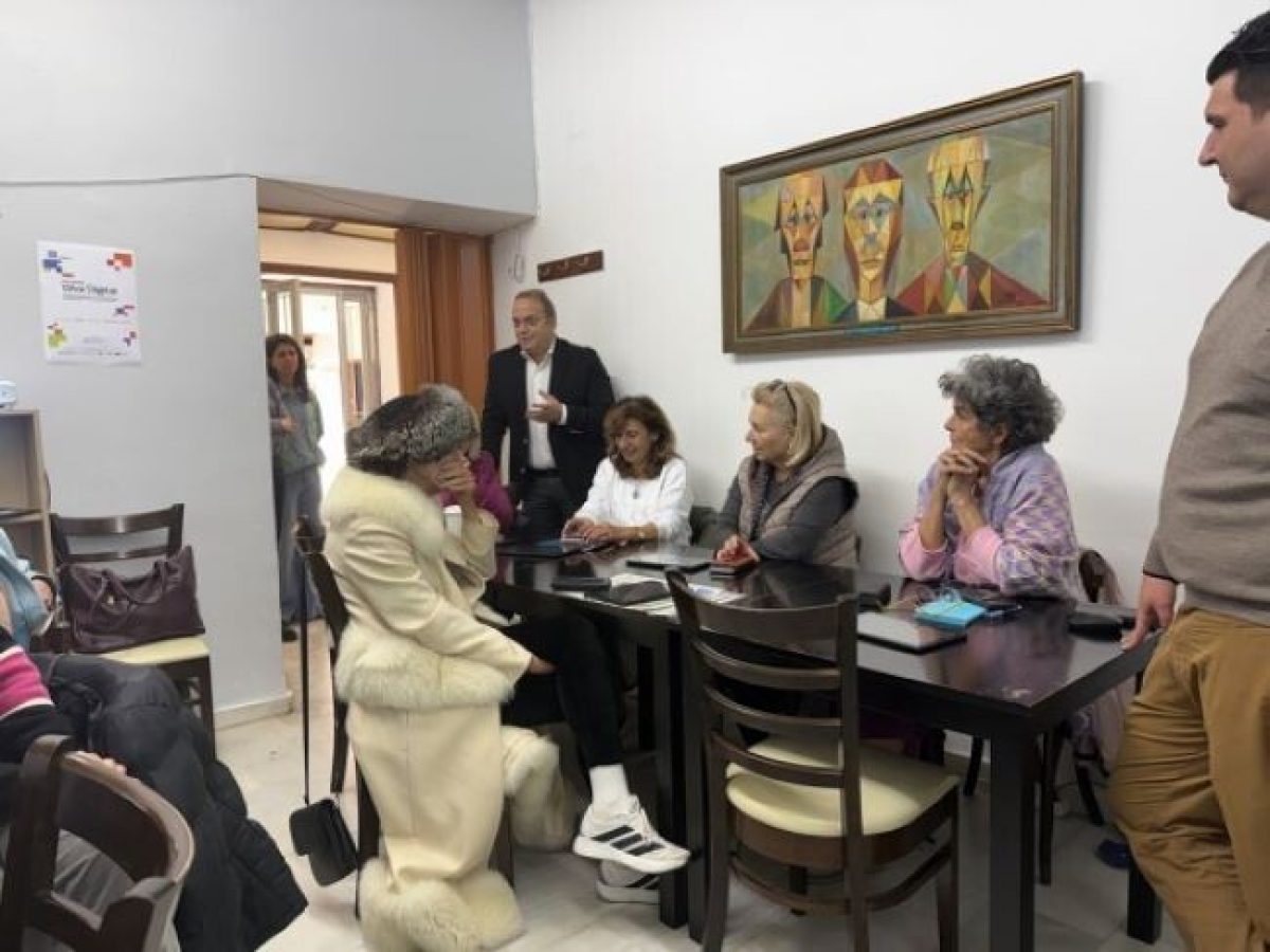 Ο Δήμος Βάρης Βούλας Βουλιαγμένης ενδυναμώνει ψηφιακά τους πολίτες άνω των 65 ετών: «Όλοι Digital»