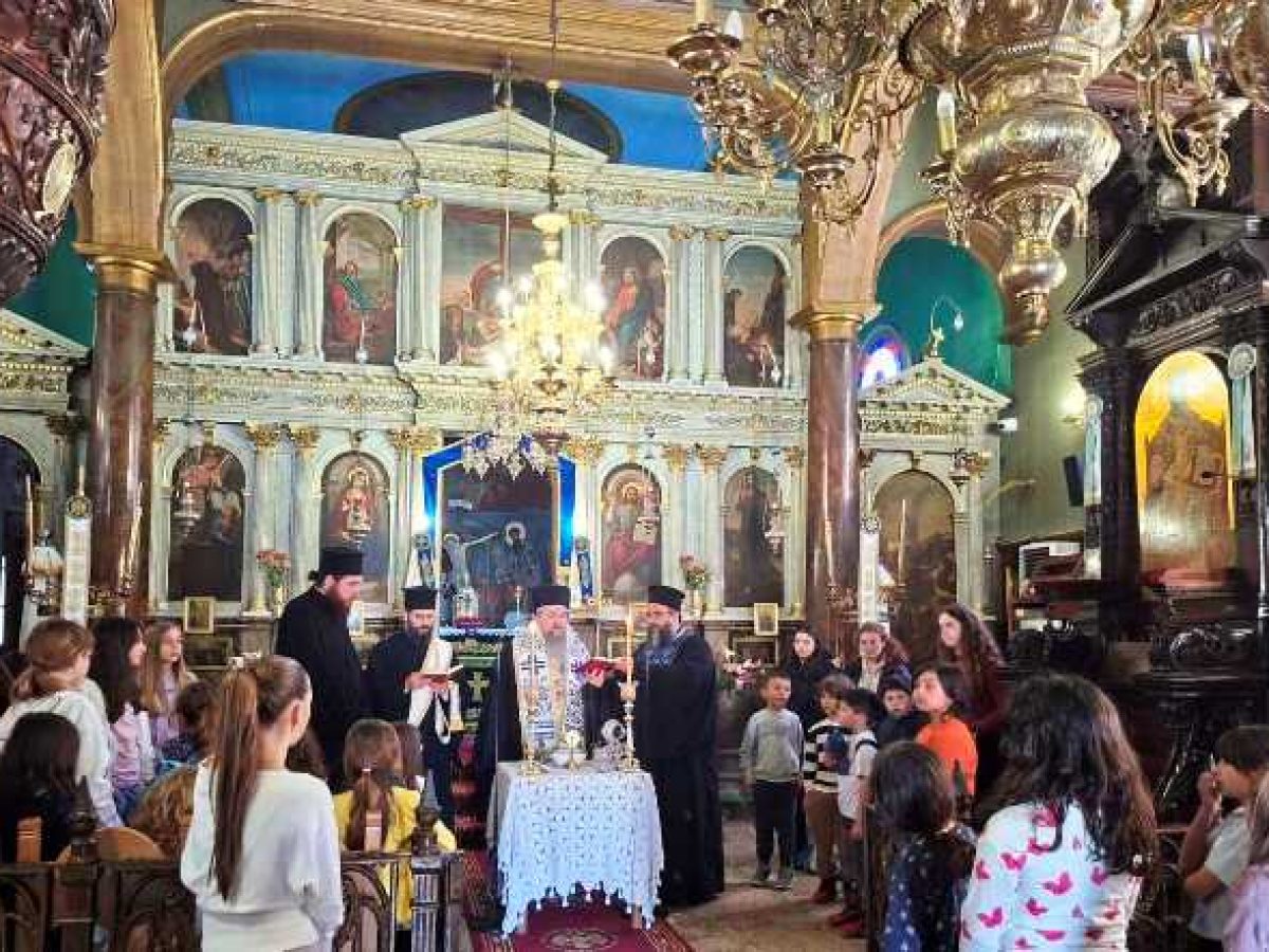 Ο δρόμος για τα Πάθη και την Ανάσταση του Χριστού  μέσα από την  «ΠΑΣΧΑΛΙΝΗ ΚΑΤΑΣΚΗΝΩΣΗ ΣΤΗΝ ΠΟΛΗ»