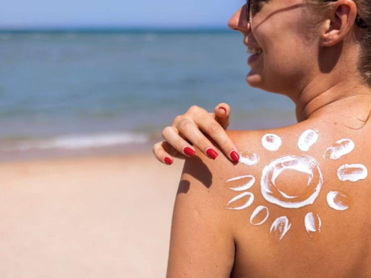 Ο ήλιος δεν κάνει διαλείμματα – Εμείς γιατί κάνουμε από το αντηλιακό;