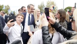 o-kiriakos-mitsotakis-me-tin